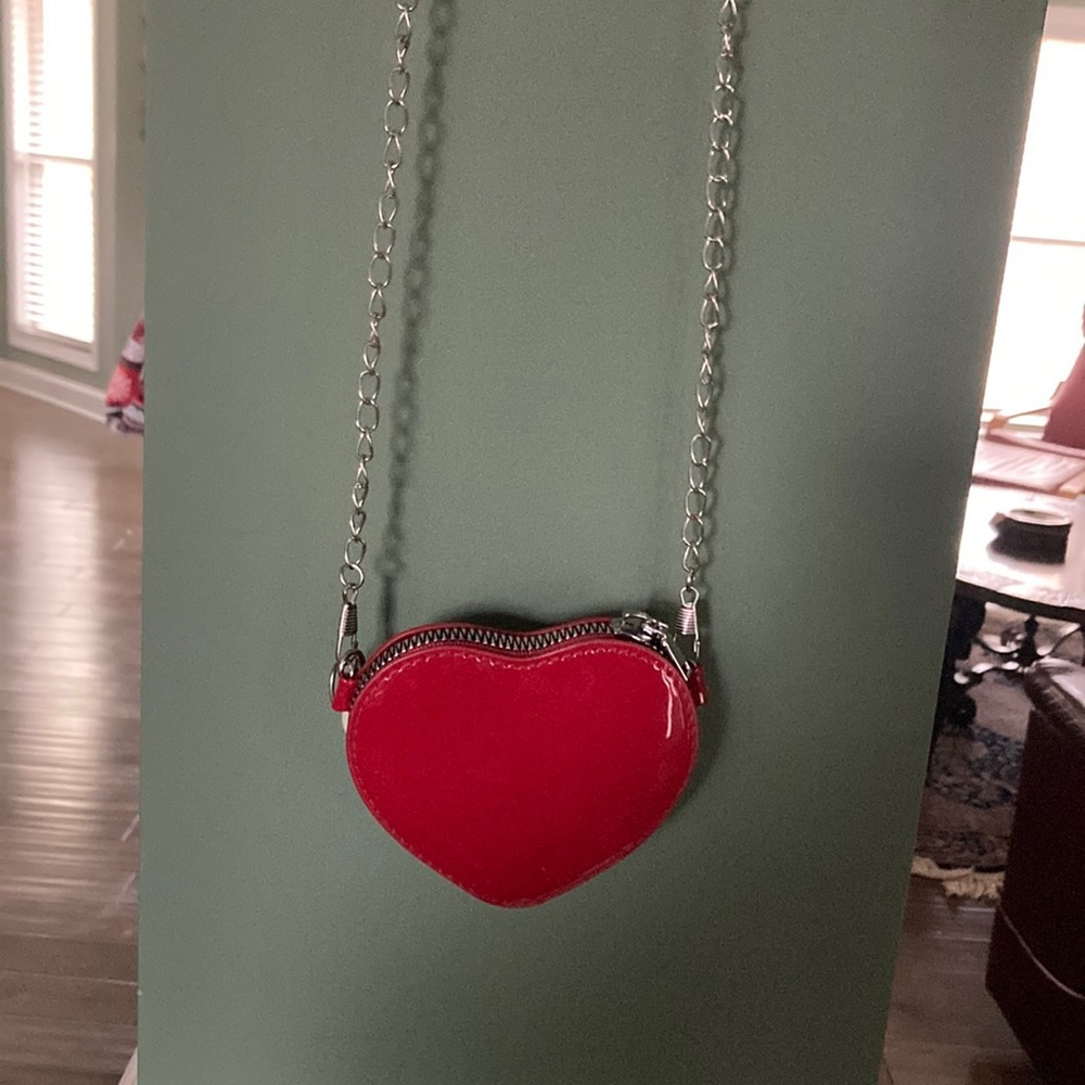 Red Heart Pearl Purse With Detachable Chain